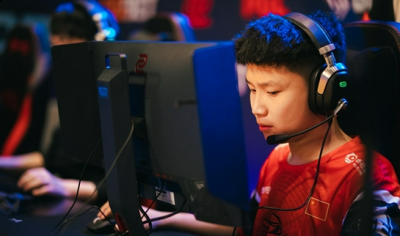 退后点不行我就顶前点 潮牌游戏互动（离开在冬季 TYLOO 0-2不敌OG结束征程）