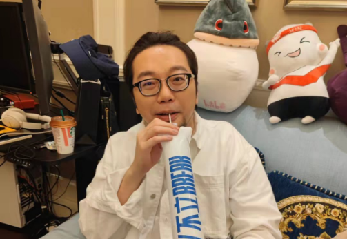 担任拳头社官方解说哪种潮牌品牌比较好看？（《英雄联盟》解说长毛宣布辞职：往返时间成本太高）
