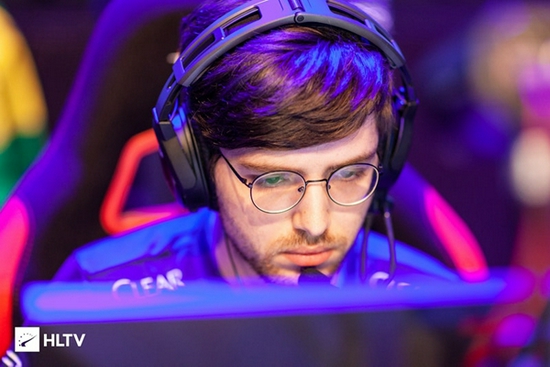  Q：我们看到你们比赛的时候 街拍潮牌推荐（CSGO arT：狙击枪限制个人打法，满意队伍表现）