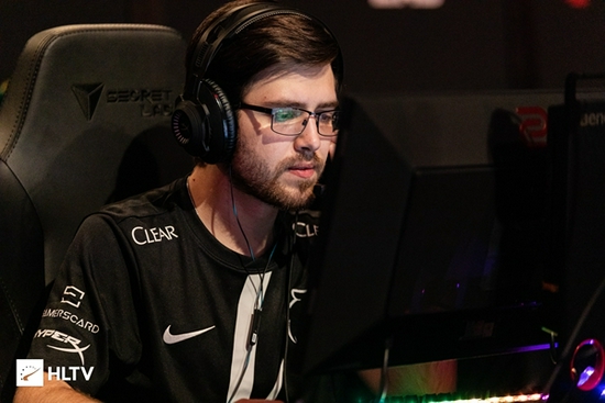  Q：我们看到你们比赛的时候 街拍潮牌推荐（CSGO arT：狙击枪限制个人打法，满意队伍表现）
