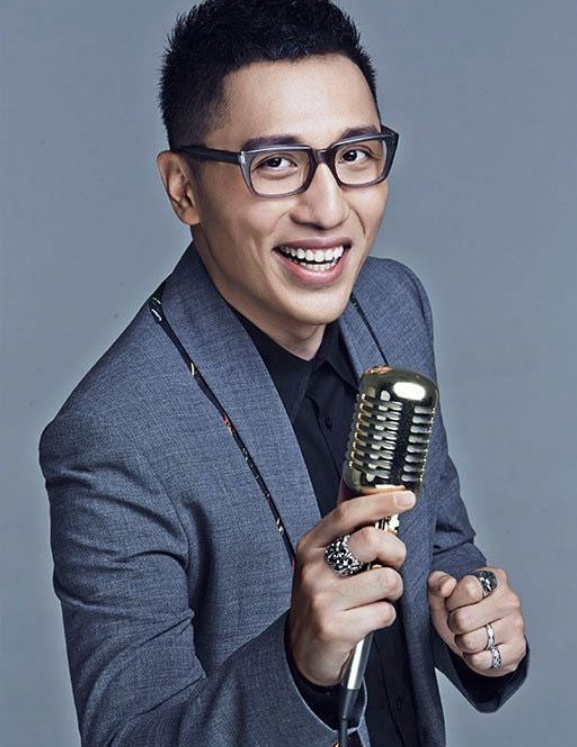 继费启鸣之后华少也向孔雪儿发文道歉：表示带来了不好的影响哪种潮牌品牌比较好看？（继费启鸣之后华少也向孔雪儿发文道歉：表示带来了不好的影响）