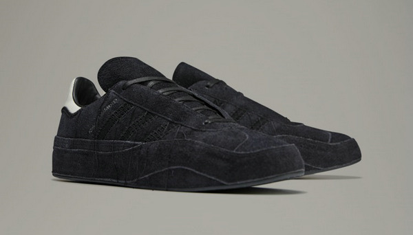  由 adidas 与山本耀司合作的 Y-3 品牌近日推出新鞋款哪种潮牌品牌比较好看？（Y-3 推出全新 Gazelles 鞋款）