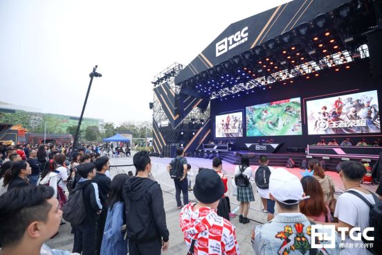 现场还有精彩的乐队表演、coser表演为玩家一一呈现 潮牌冬季如何御寒提醒（来享受职业选手“同款”竞技体验！TGC海南站电竞赛事火热进行中）