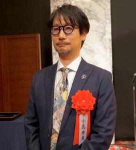  除颁奖照片之外 玩家最喜爱潮牌有哪些？（小岛秀夫确认获得日本文部科学大臣美术奖）