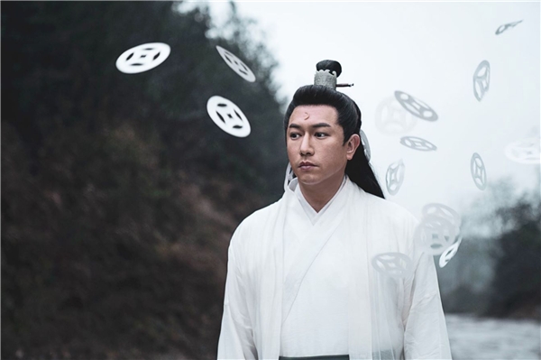 而后展开的一系列探明真相的精彩故事内容 2022冬季潮牌新款推荐（陈键锋、郭雪芙《新包青天之蝶杀》 乐视1月18日独家上映）