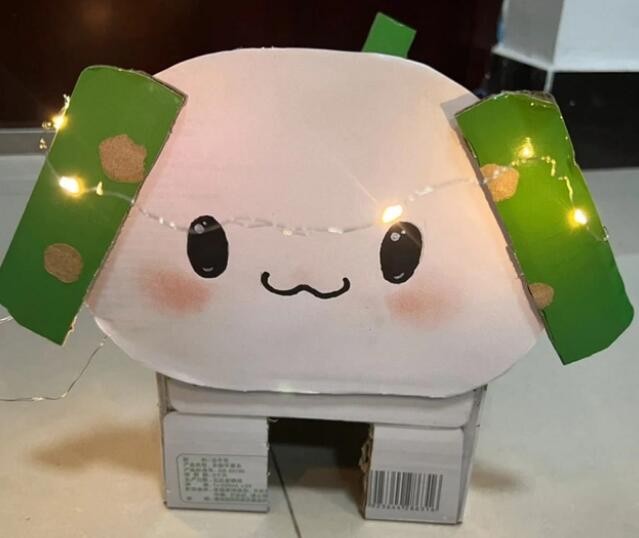  三、来看看各式各样的宿舍小狗 哪种潮牌品牌比较好看？（抖音宿舍养狗是什么梗？抖音宿舍养狗是真的吗？）