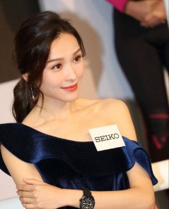 李佳芯20年前照片曝光 样子清涩带有“婴儿肥” 玩家最喜爱潮牌有哪些？（李佳芯20年前照片曝光 样子清涩带有“婴儿肥”）
