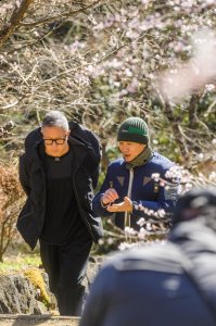 浓烈“情怀杀”席卷而来 潮牌冬季如何御寒提醒（出道40年，抖音里的梁朝伟“社恐”得非典型）