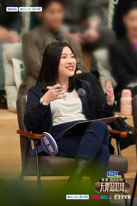 沈月逐渐掌握了戏剧中情感表达的表演技巧 街拍潮牌推荐（《无限超越班》经典港片IP拍摄艺员演技再突破！毕业大戏将启，车保罗再回归。）