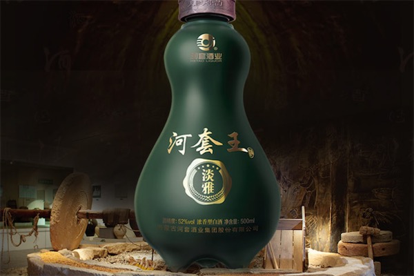 也有绵甜和醇厚的酒香 潮牌游戏互动（河套王淡雅52度价格多少）