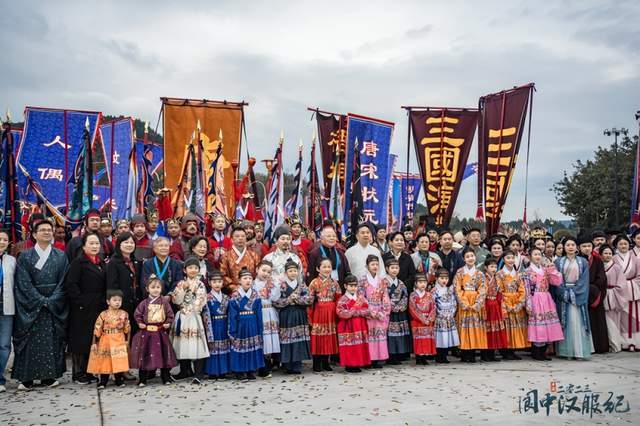 著名歌手史琪玮应邀参加2023中华民族服饰展演暨2023阆中汉服纪演出 街拍潮牌推荐（著名歌手史琪玮应邀参加2023中华民族服饰展演暨2023阆中汉服纪演出）