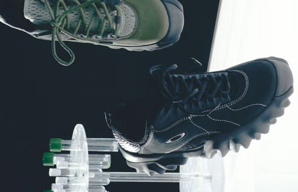 Oakley Factory Team 鞋款 Chop Saw1.jpg