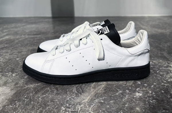 这双 Stan Smith 并未如过往 Y-3 Stan Smith Zip 一般被重塑 2023潮牌新款推荐（Y-3 版的 Stan Smith 鞋款？预计今夏发售）