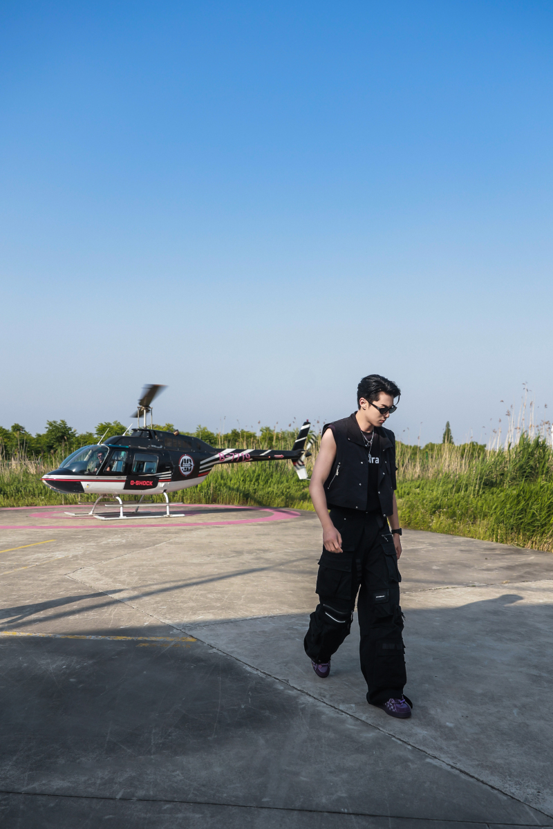 才能成就更加坚韧的潮流型格 街拍潮牌推荐（棣表坚韧，超越自我！G-SHOCK · 王鹤棣限量款联名腕表破界来袭）