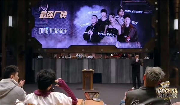 很大程度上也是联盟成员们坚持了本真 潮牌冬季如何御寒提醒（种梦音乐D.M.G艾热、早安加入新联盟向说唱巅峰对决冠军冲刺）