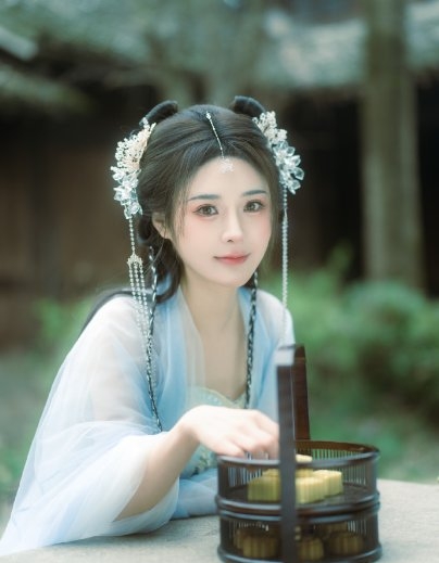 让我们一起为新锐音乐人莫寒打call助阵吧!  哪种潮牌品牌（莫寒开启「喜欢是很重要的事」见面会，携手《酷狗首唱会》惊喜宠粉）