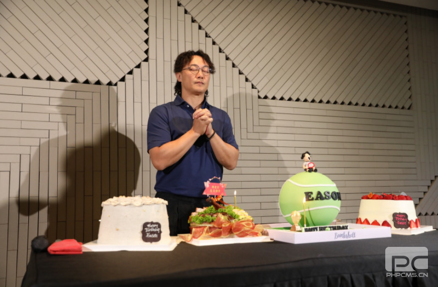 其中两款莓果和荔枝是他最喜爱的味道 2023年最新流行（陈奕迅要来了！ 周六攻蛋欢庆49岁 台湾开唱曝真实心声）