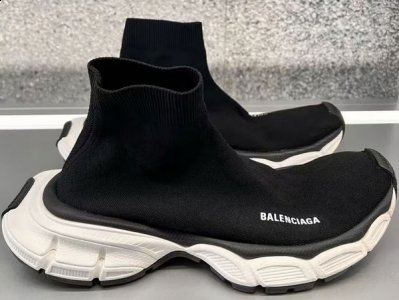 最新曝光！巴黎世家 Speed Trainer 外观结合 3XL Trainer 大底改版鞋 潮牌冬季如何御寒提醒（最新曝光！巴黎世家 Speed Trainer 外观结合 3XL Trainer 大底改版鞋）