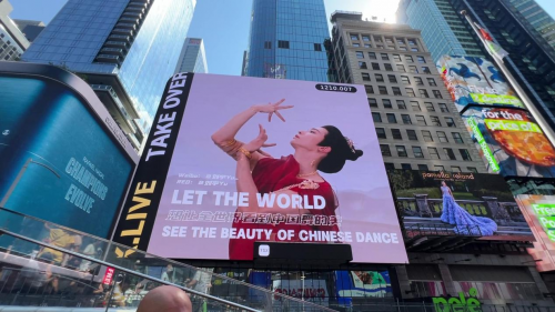 刘宇一身皮革与牛仔的经典搭配 喜爱潮牌有哪些（国风少年刘宇漫步纽约时装周，华流之美绽放大洋彼岸）