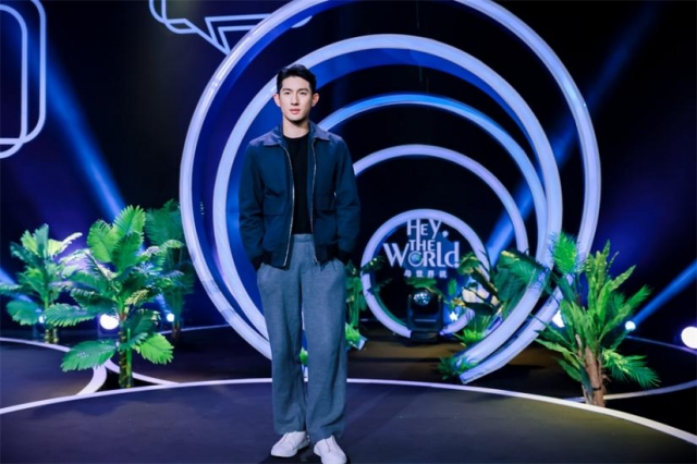 聚焦于全球热点话题 潮牌冬季如何御寒提醒（孙政国内首档节目《与世界说》上线 畅谈气候与环境 与世界对话）